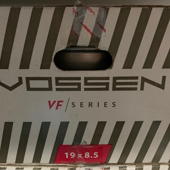 Forged vossen rims 19x8.5 9/10 condition - Picture 2 of 5